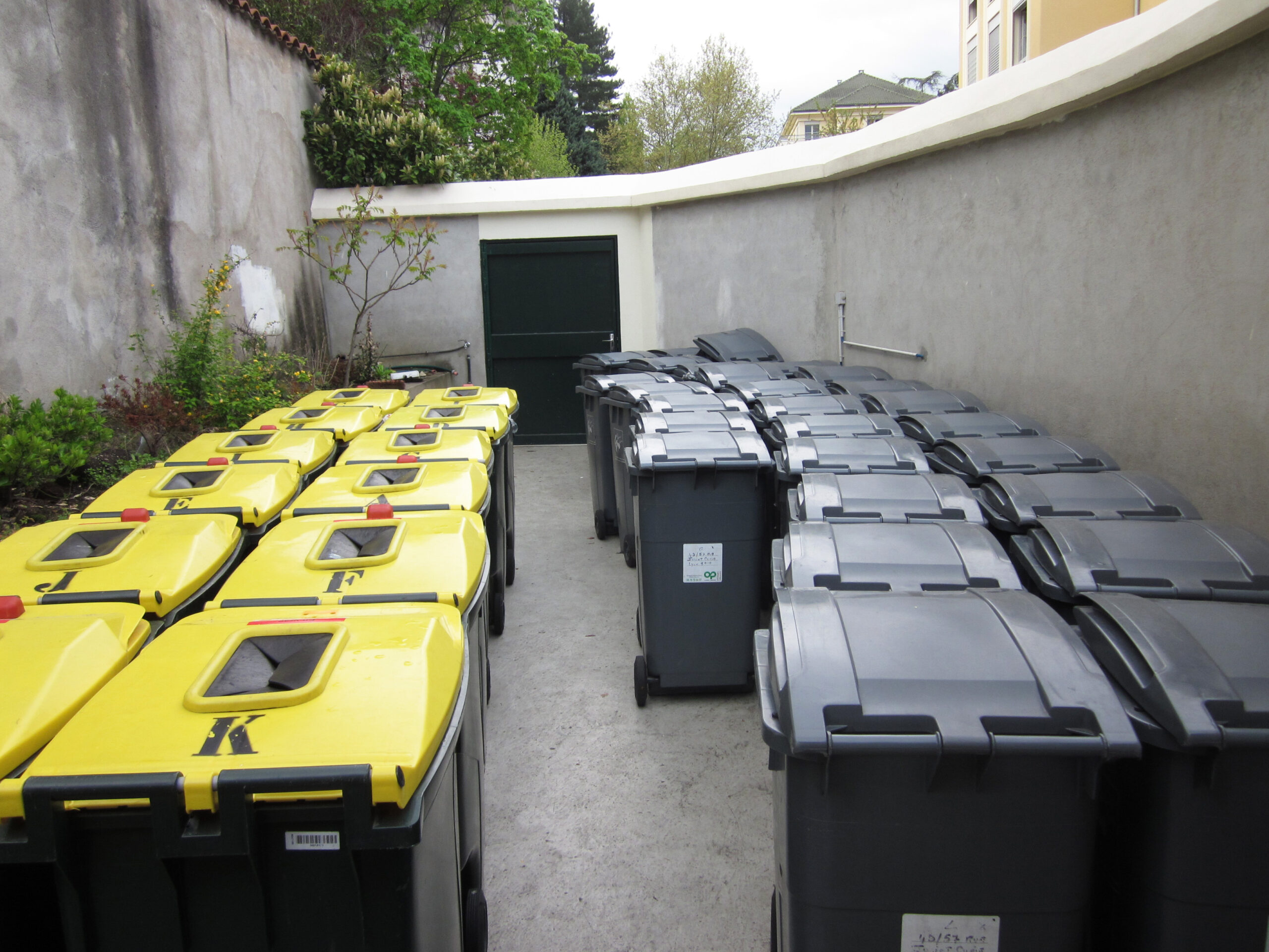 local poubelles